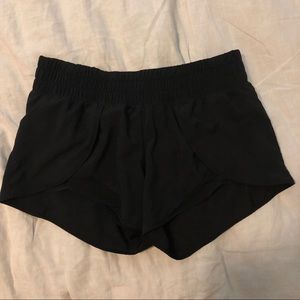 Lululemon running short